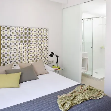 اريك فوكيل البوتيكية - بي سي إن سويتس * برشلونة