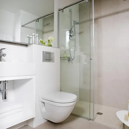 اريك فوكيل البوتيكية - بي سي إن سويتس *