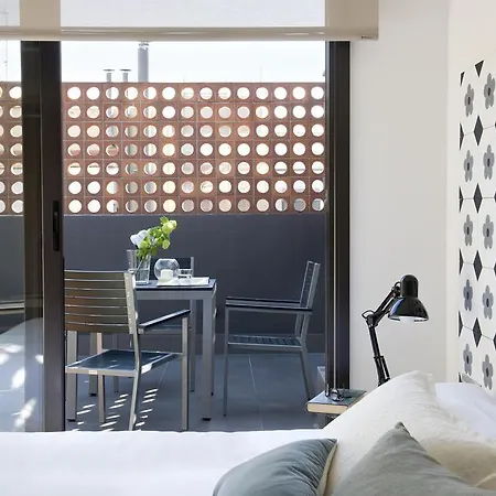 شقة اريك فوكيل البوتيكية - بي سي إن سويتس *