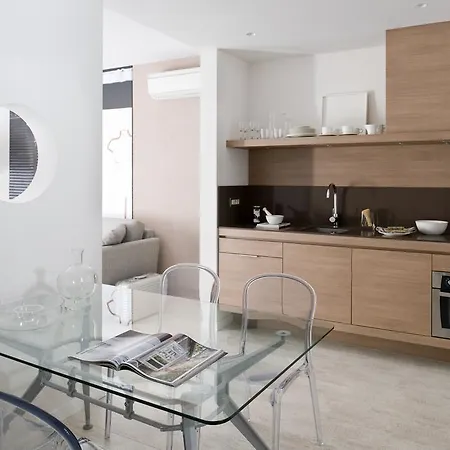 اريك فوكيل البوتيكية - بي سي إن سويتس شقة